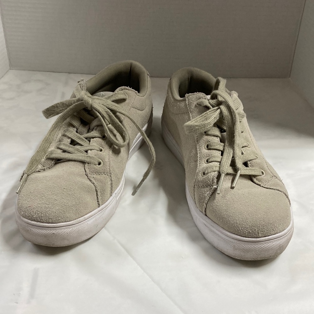 Penguin Men’s Size 8 Suede Low Top Elton Sneakers Skater Shoes Lace Up Moss Gray
